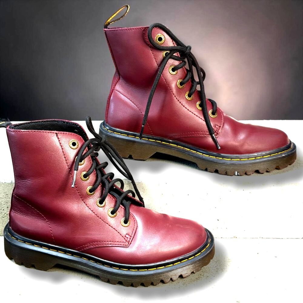 Women's Size 7 DR. MARTENS "Luana" Burgundy Smooth Leather Ankle Boots EUC